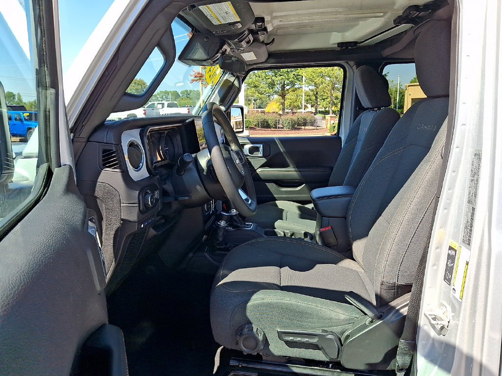 Used 2024 Jeep Wrangler Unlimited Sahara AWD/4WD image 13