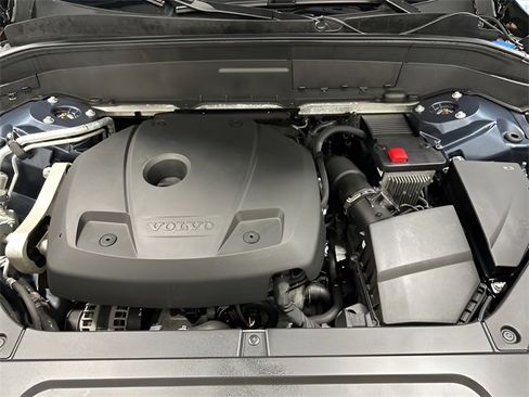 Used 2022 Volvo XC90 T5 Momentum w/ Advanced Package image 25