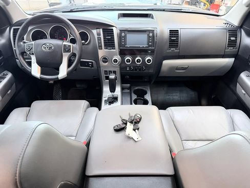 Used 2016 Toyota Sequoia SR5 w/ Premium Package AWD/4WD image 16