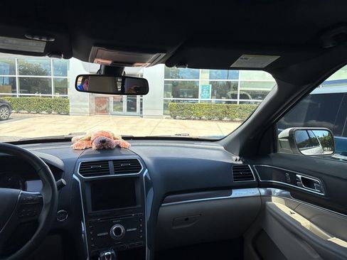 Used 2018 Ford Explorer Limited w/ Equipment Group 301A image 10