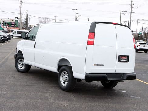 New 2026 Chevrolet Express 2500 w/ Driver Convenience Package RWD image 10