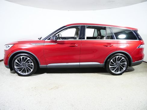 Used 2020 Lincoln Aviator Reserve w/ Equipment Group 202A AWD/4WD image 4
