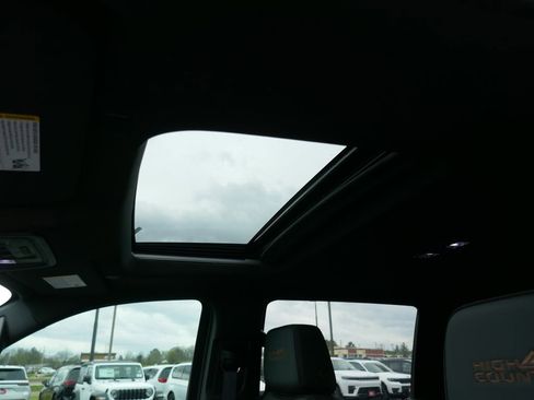 Certified 2026 Chevrolet Silverado 1500 High Country w/ Technology Package image 21