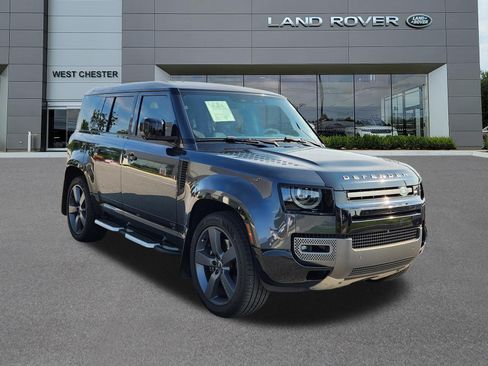 Used 2023 Land Rover Defender 110 V8 AWD/4WD image 2