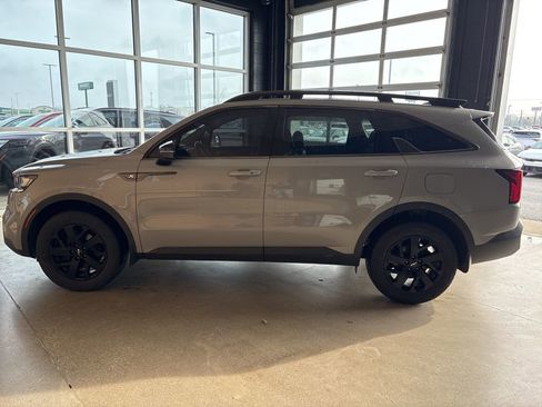 Used 2022 Kia Sorento S w/ Panoramic Sunroof Package image 8