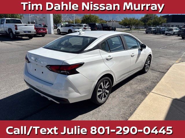 Used 2022 Nissan Versa SV FWD image 10