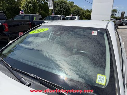 Used 2023 Toyota Camry SE AWD/4WD image 15