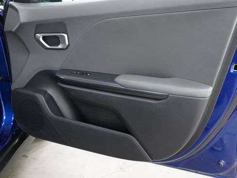 Used 2025 Kia K4 FWD image 9