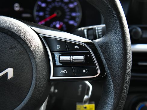 Used 2024 Kia Forte LXS image 24