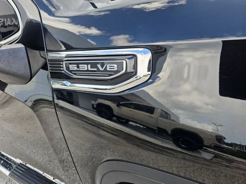 Used 2021 GMC Sierra 1500 SLT w/ X31 Off-Road Package AWD/4WD image 10