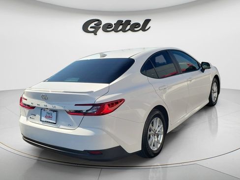 Used 2025 Toyota Camry LE w/ Convenience Package FWD image 5