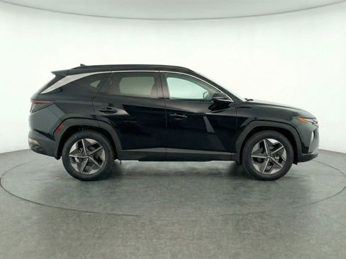 Used 2025 Hyundai Tucson SEL FWD image 11