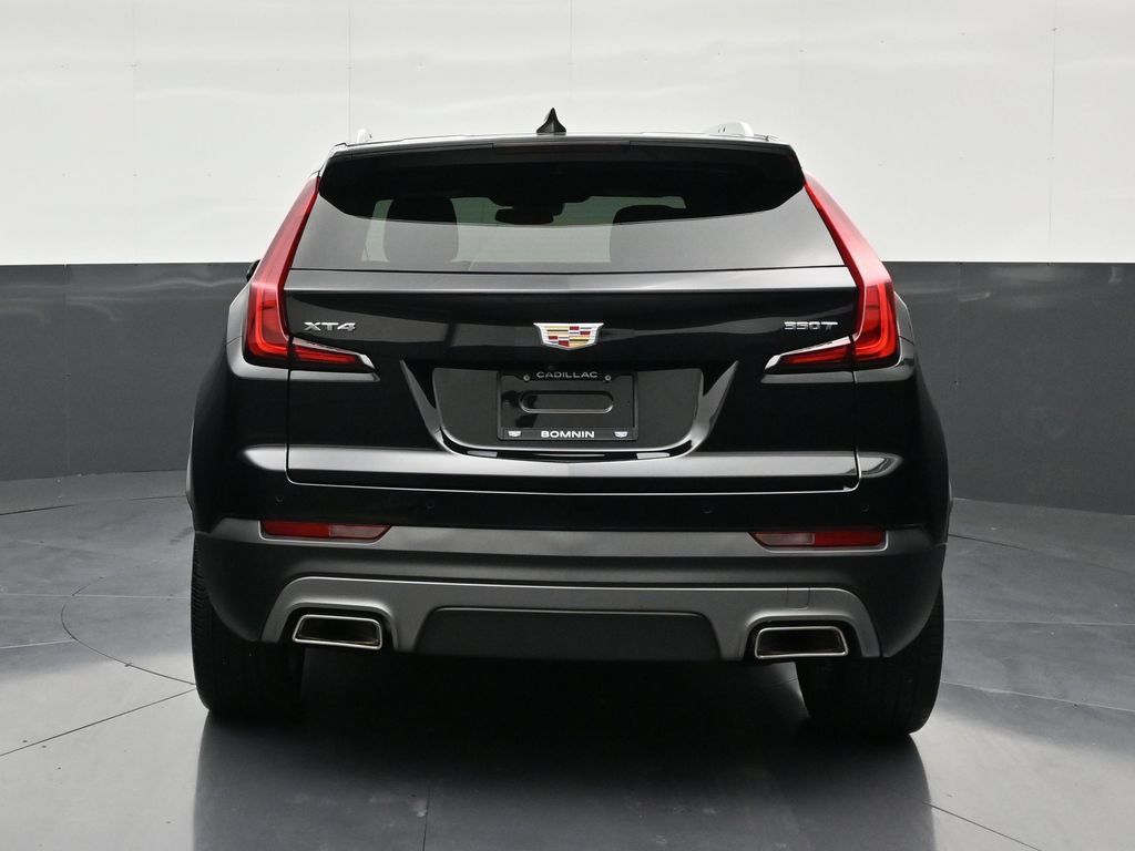 Used 2023 Cadillac XT4 Premium Luxury FWD image 4