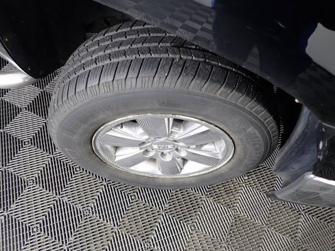 Used 2011 GMC Sierra 1500 SLE w/ Power Tech Package image 31