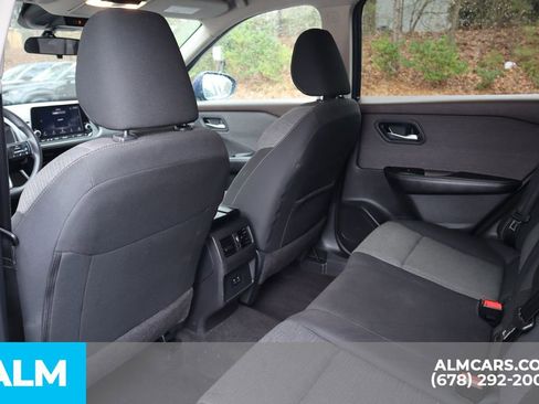 Used 2023 Nissan Rogue SV image 18