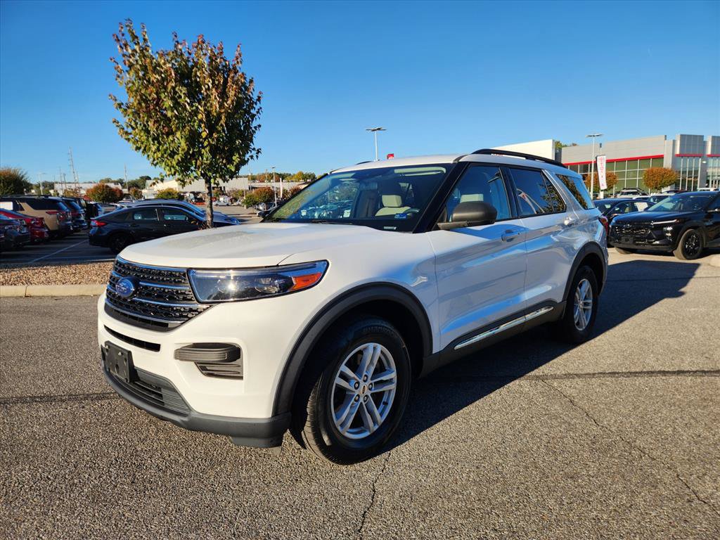 Used 2021 Ford Explorer XLT AWD/4WD image 9
