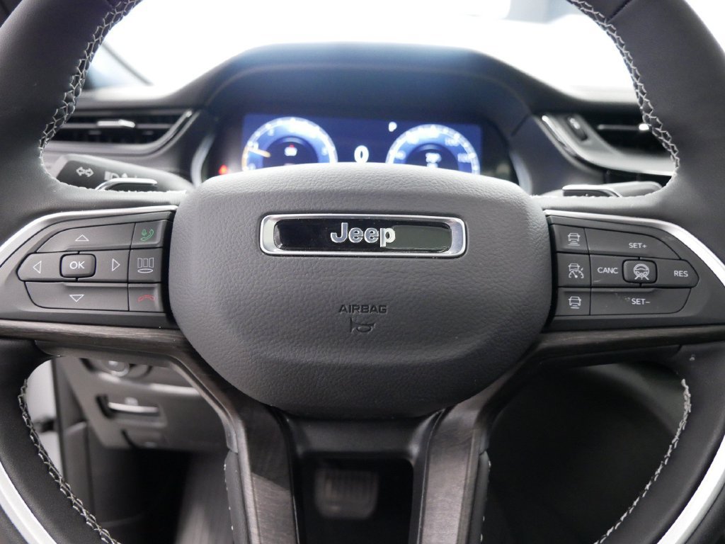 New 2026 Jeep Grand Cherokee Limited w/ Limited Altitude Package AWD/4WD image 22