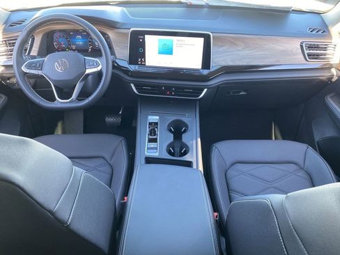 New 2026 Volkswagen Atlas SE image 11