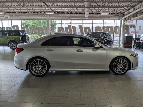 Used 2022 Mercedes-Benz A 220 4MATIC image 9