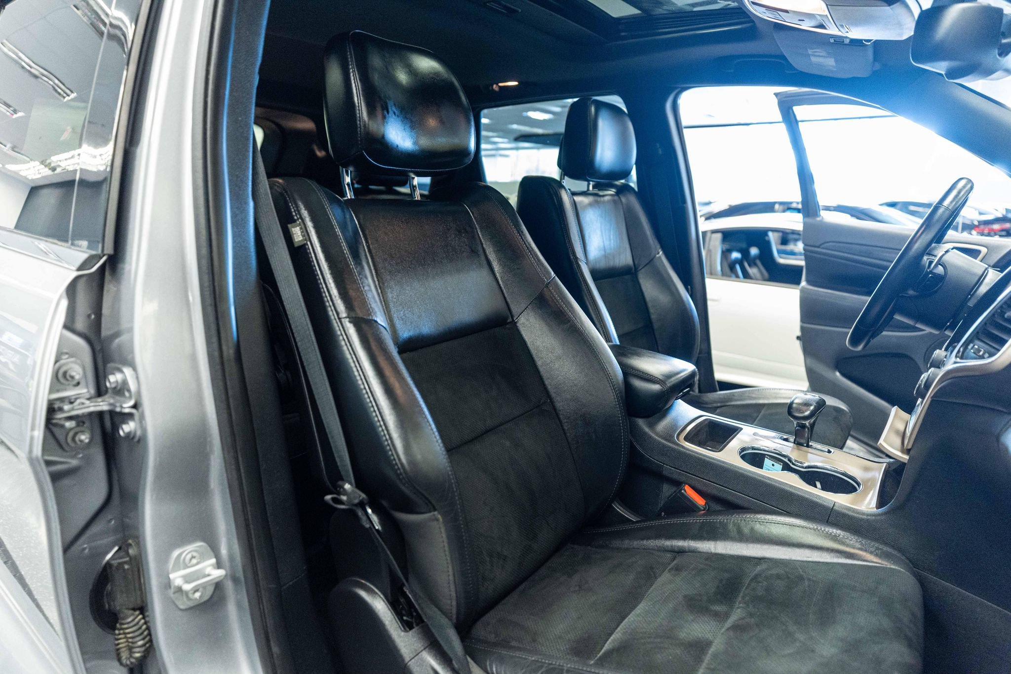 Used 2015 Jeep Grand Cherokee Altitude AWD/4WD image 15