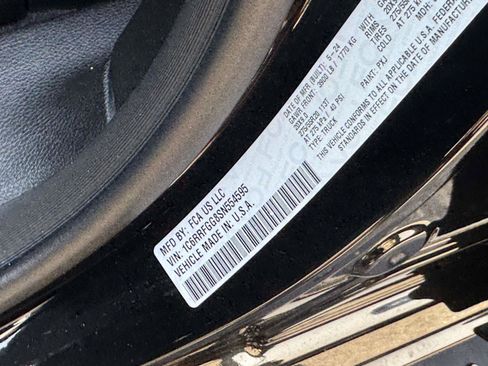 Used 2025 RAM 1500 Tradesman AWD/4WD image 32