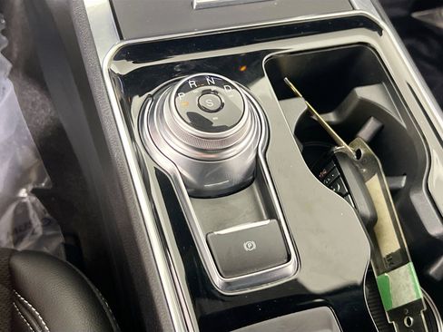 Used 2020 Ford Edge ST w/ Cold Weather Package image 17