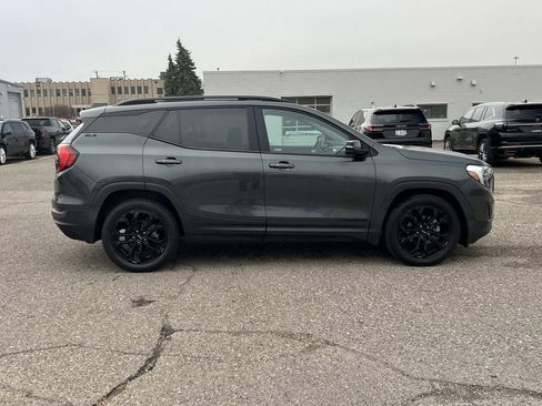 Used 2020 GMC Terrain SLE w/ Driver Convenience Package image 8