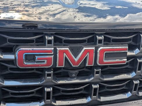 Used 2024 GMC Canyon AT4 w/ Technology Package AWD/4WD image 11