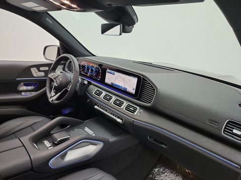 Certified 2026 Mercedes-Benz GLS 450 4MATIC image 19