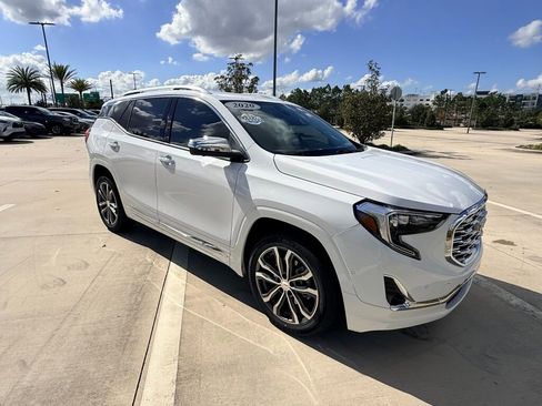 Used 2020 GMC Terrain Denali w/ Denali Premium Package image 4