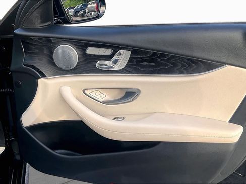Used 2017 Mercedes-Benz E 300 image 23