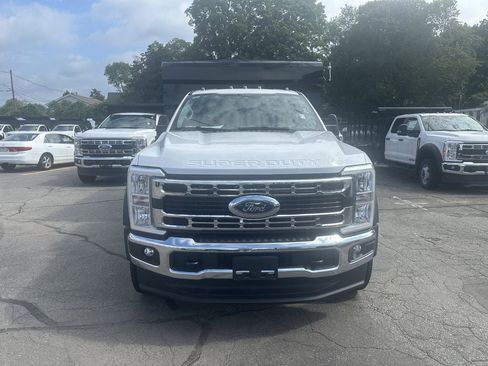 New 2025 Ford F550 4x4 Regular Cab Super Duty image 2