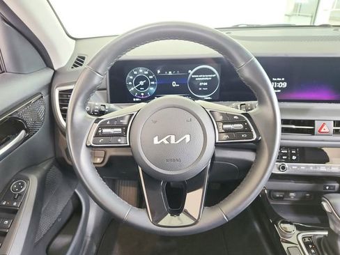 Certified 2024 Kia Seltos EX image 9