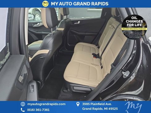 Used 2022 Ford Escape SEL w/ Technology Package image 28