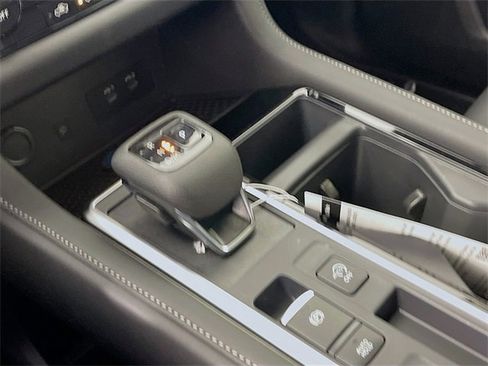 New 2026 Nissan Pathfinder SL image 12