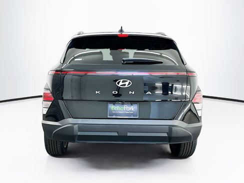 Used 2025 Hyundai Kona SEL image 7