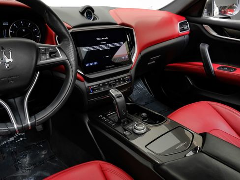 Used 2023 Maserati Ghibli GT RWD image 26