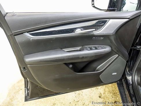 Certified 2025 Cadillac XT5 Premium Luxury image 19