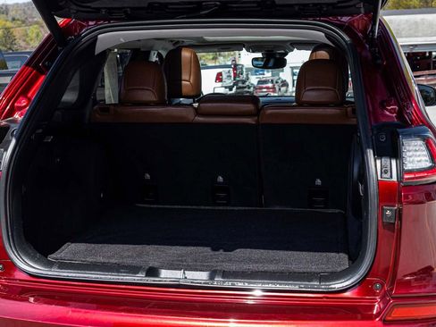 Used 2019 Jeep Cherokee Overland w/ Technology Group AWD/4WD image 35