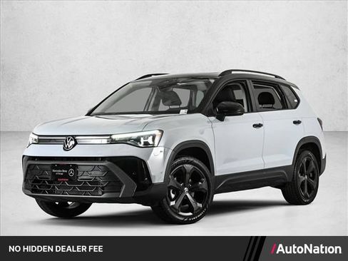 Used 2025 Volkswagen Taos SE AWD/4WD image 1