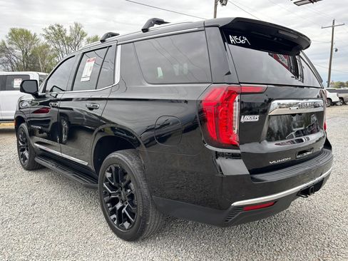 Used 2022 GMC Yukon SLT w/ SLT Premium Package image 15