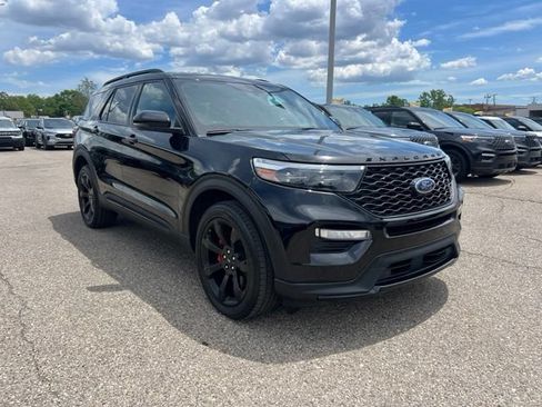 Certified 2023 Ford Explorer ST w/ Equipment Group 401A AWD/4WD image 3