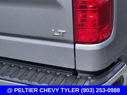 Used 2023 Chevrolet Silverado 1500 LT AWD/4WD image 9