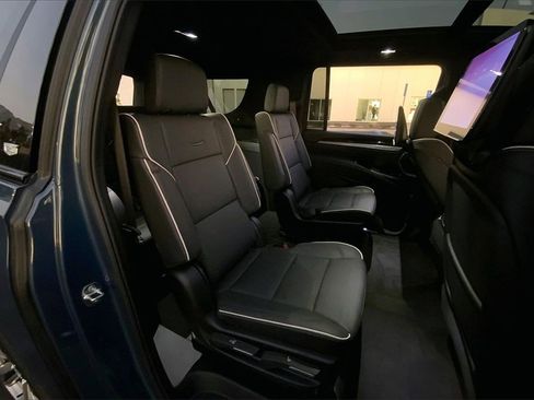 New 2026 Cadillac Escalade ESV Sport image 32