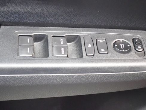 Used 2025 Honda CR-V EX image 17