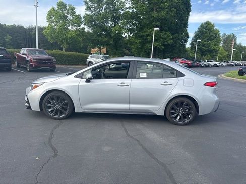 Used 2025 Toyota Corolla SE FWD image 8