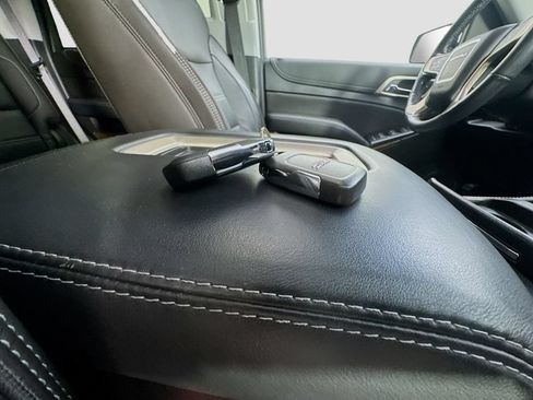 Used 2019 GMC Yukon Denali w/ Denali Ultimate Package AWD/4WD image 44