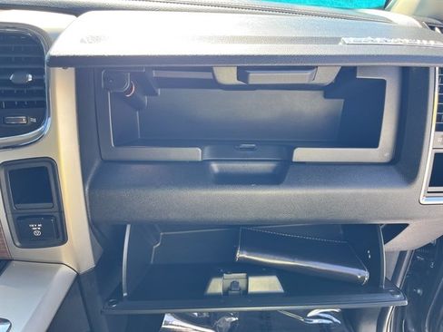 Used 2015 RAM 1500 Laramie w/ Convenience Group AWD/4WD image 40