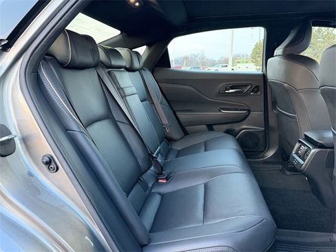 Used 2023 Toyota Crown Limited w/ Advanced Technology Package image 16