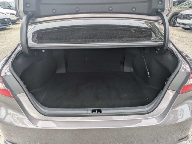 Used 2021 Toyota Camry SE FWD image 12